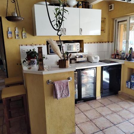 Dorm Hostel Camp Backpackers Marseilles Exterior foto