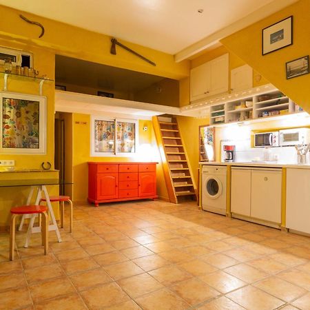 Dorm Hostel Camp Backpackers Marseilles Exterior foto