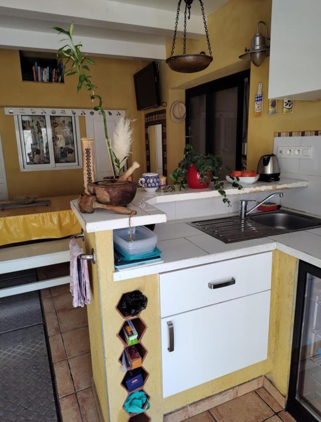 Dorm Hostel Camp Backpackers Marseilles Exterior foto